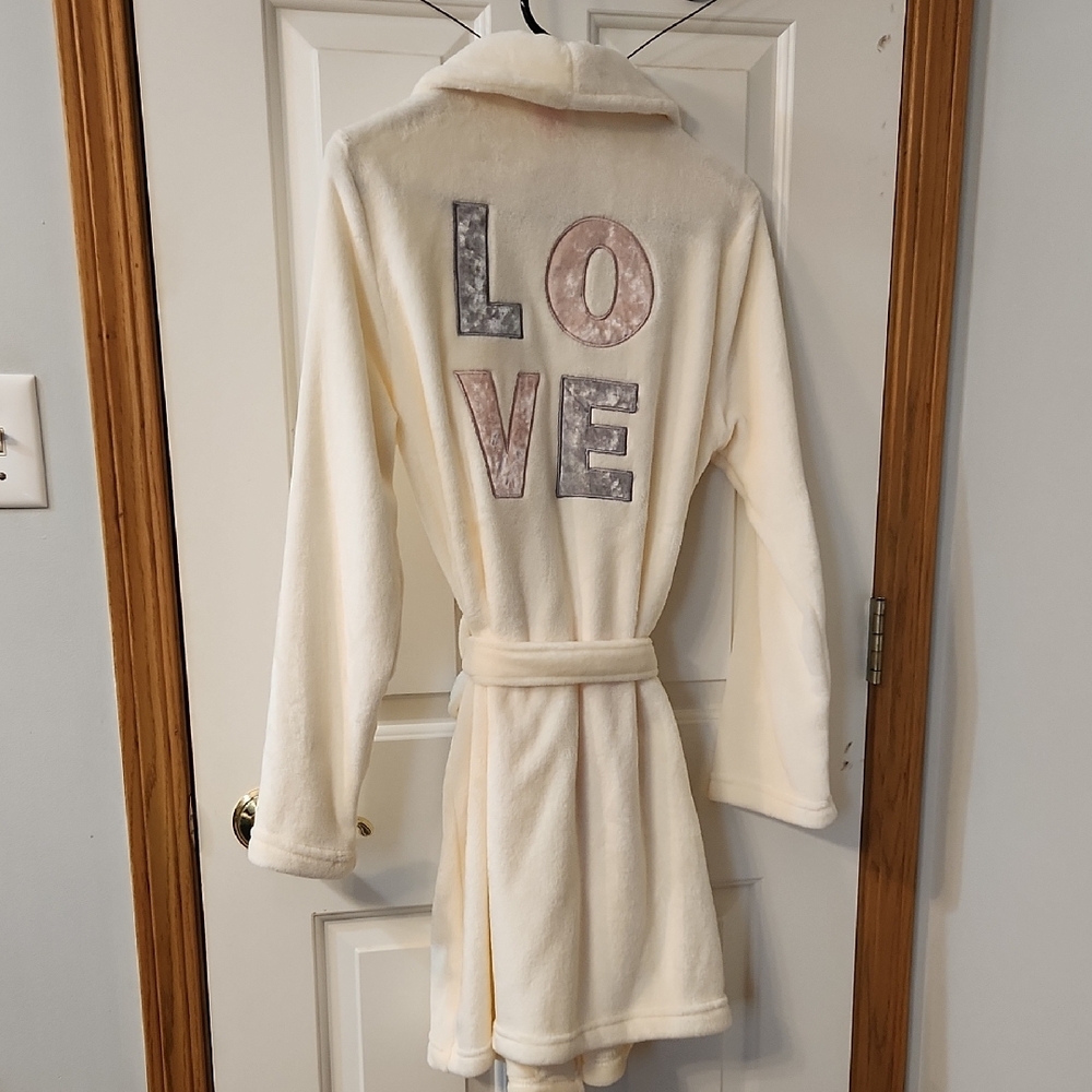 Cream LOVE Embroidered Women's Robe
